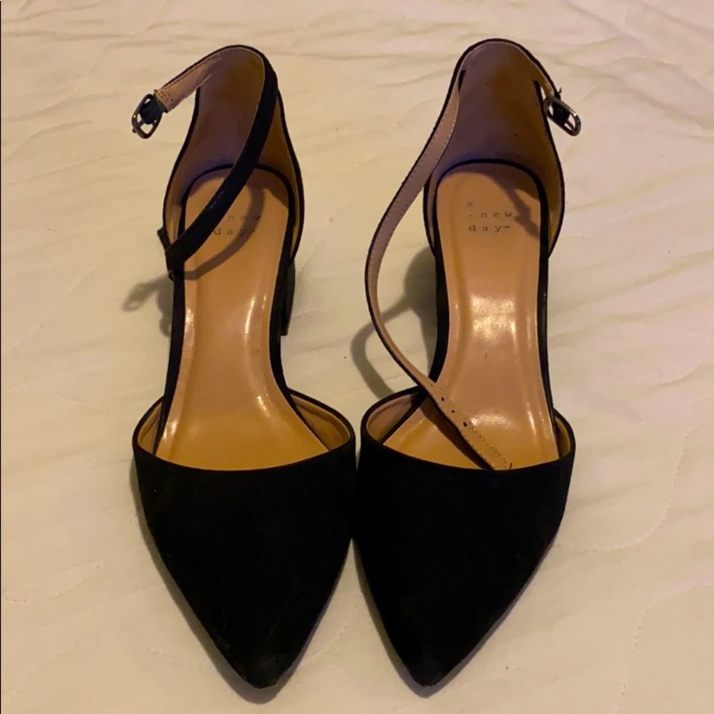 Chunky low heel